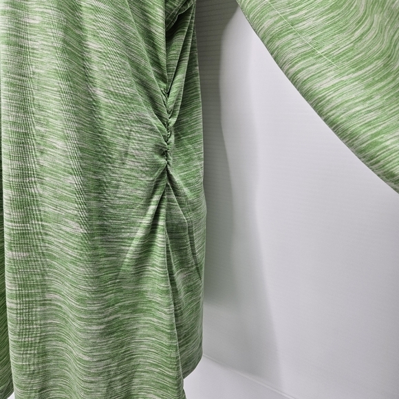 Woolrich Athleisure Top XXL Zip Pocket Dri Release Green Slim Fit Ruched Tee NWT - Picture 9 of 16